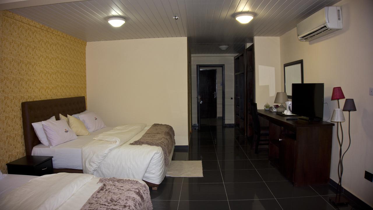 M Suites Hotel Akra Zewnętrze zdjęcie
