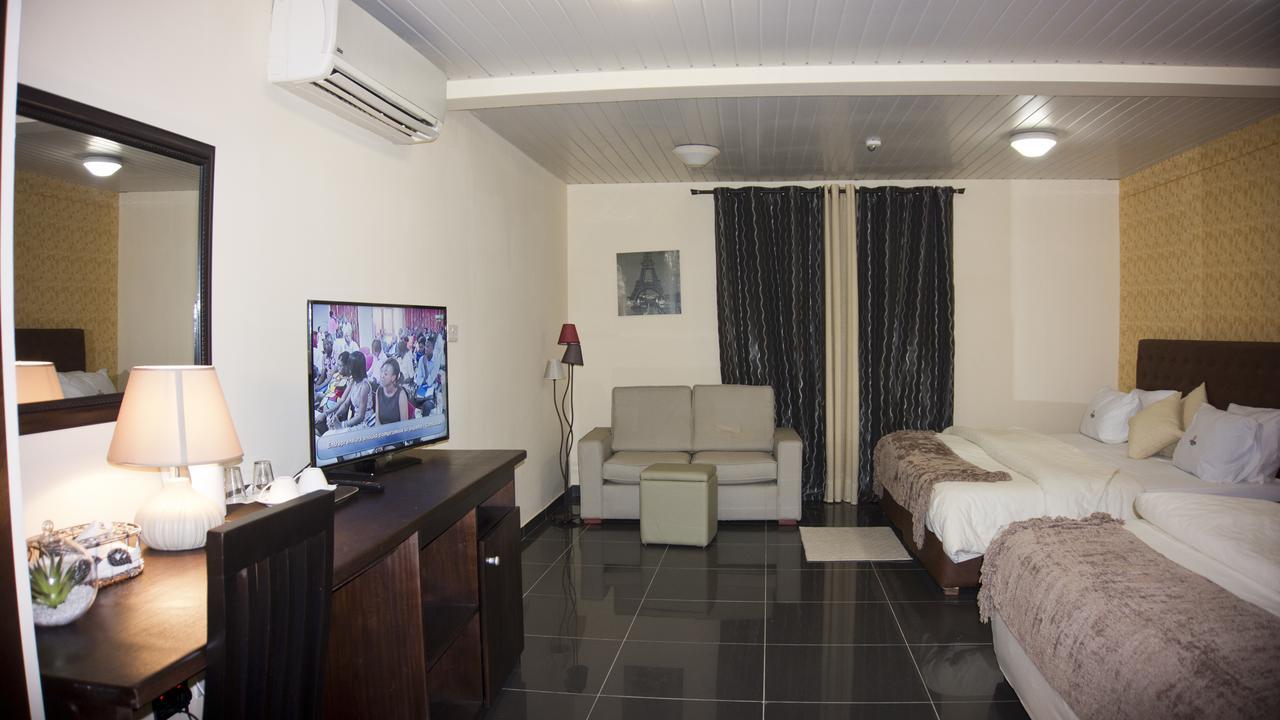 M Suites Hotel Akra Zewnętrze zdjęcie