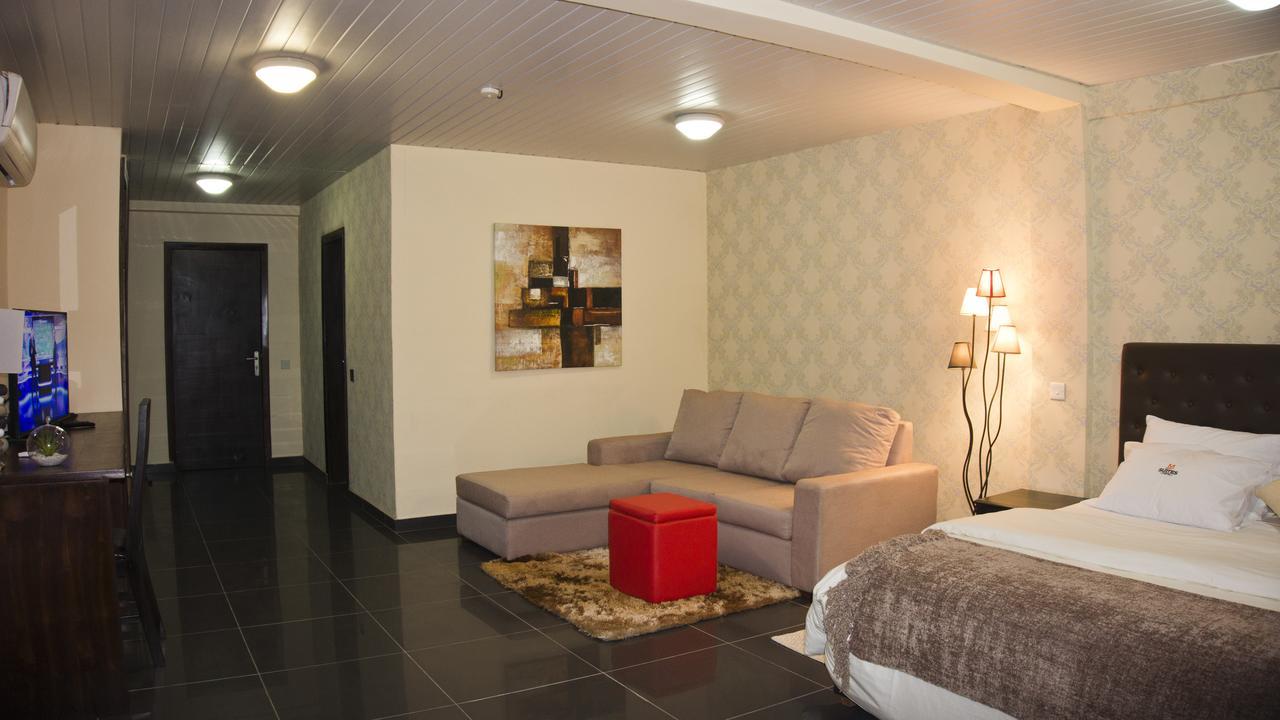 M Suites Hotel Akra Zewnętrze zdjęcie